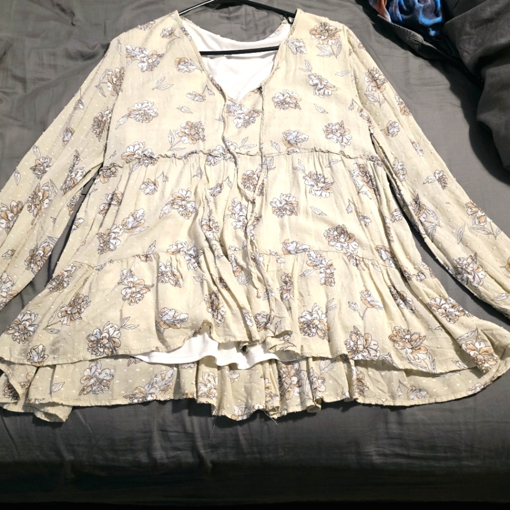 Altar'd State boho babydoll floral blouse size medium